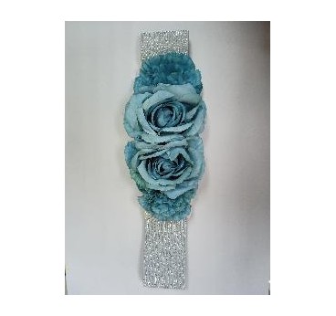 CINTURON ELASTICO GRIS BRILLANTE CON CUATRO FLORES AZUL CIELO