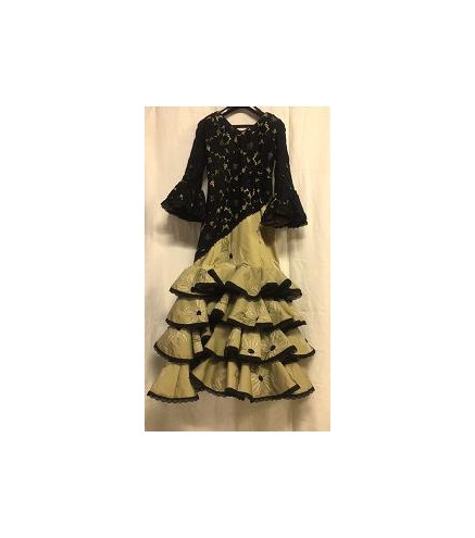 VESTIDO NEGRO BORDADO FLORES 4 VOLANTES T-44